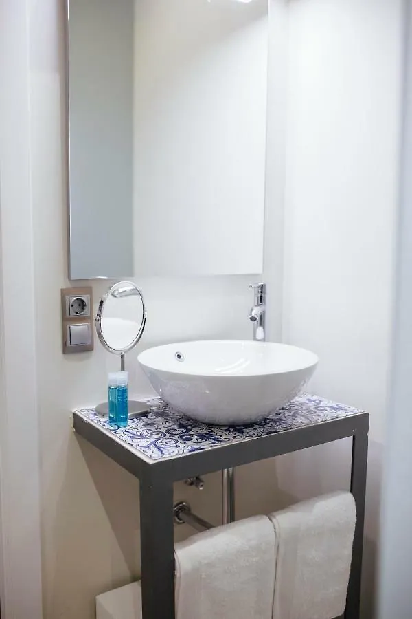 One&Lux Byron Suites Seville Apartment