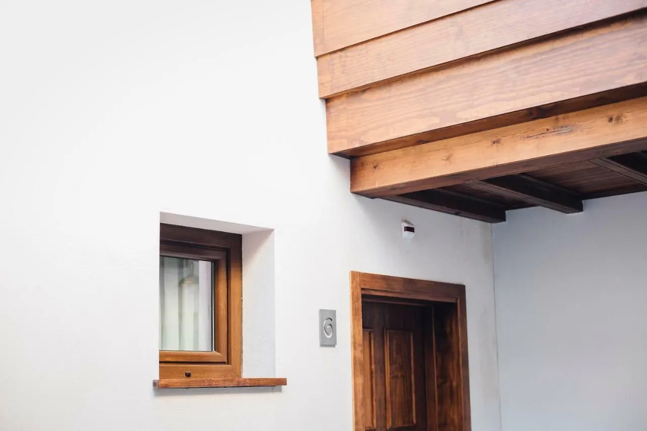 One&Lux Byron Suites Seville Apartment