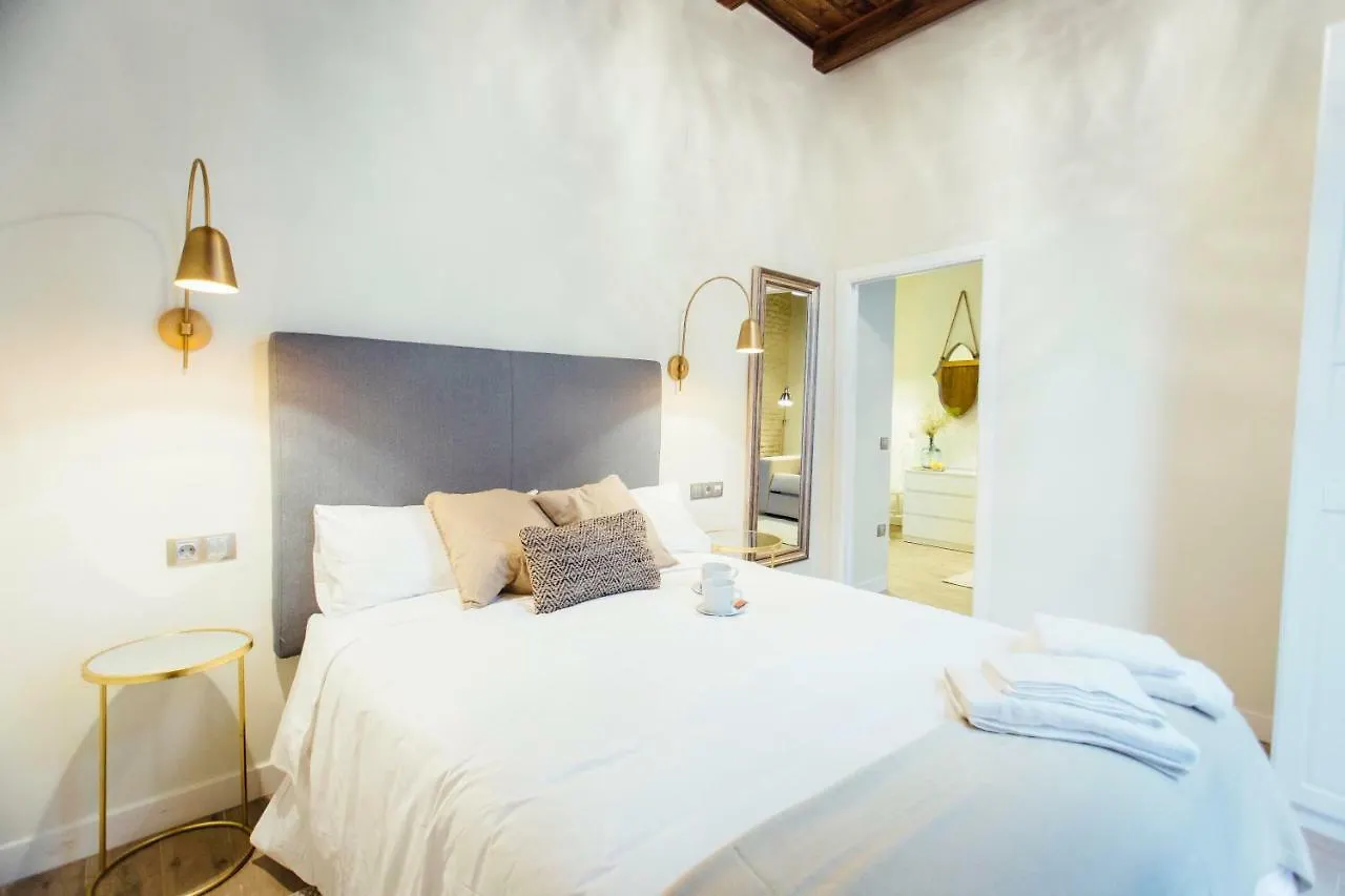 Apartment One&Lux Byron Suites Seville Spain