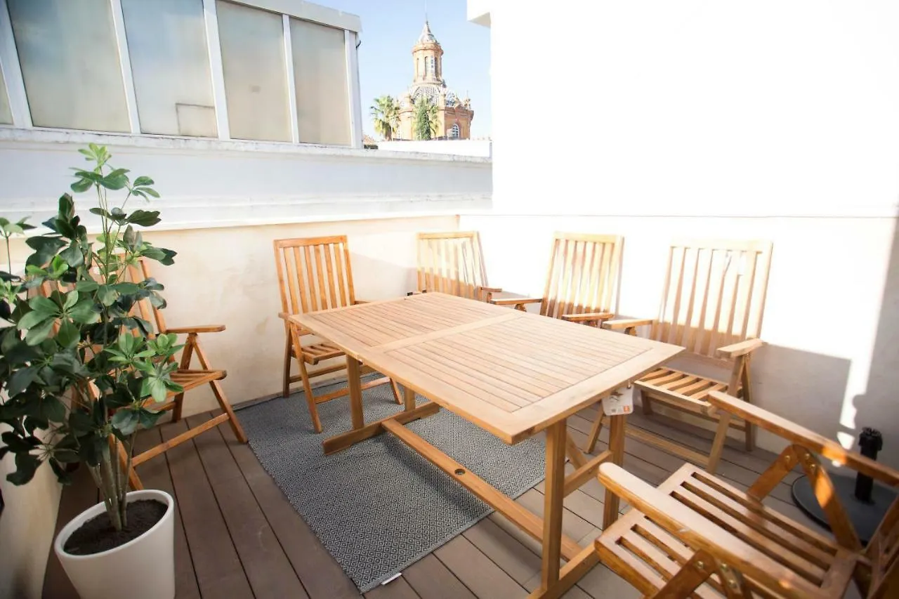 One&Lux Byron Suites Seville 0*,