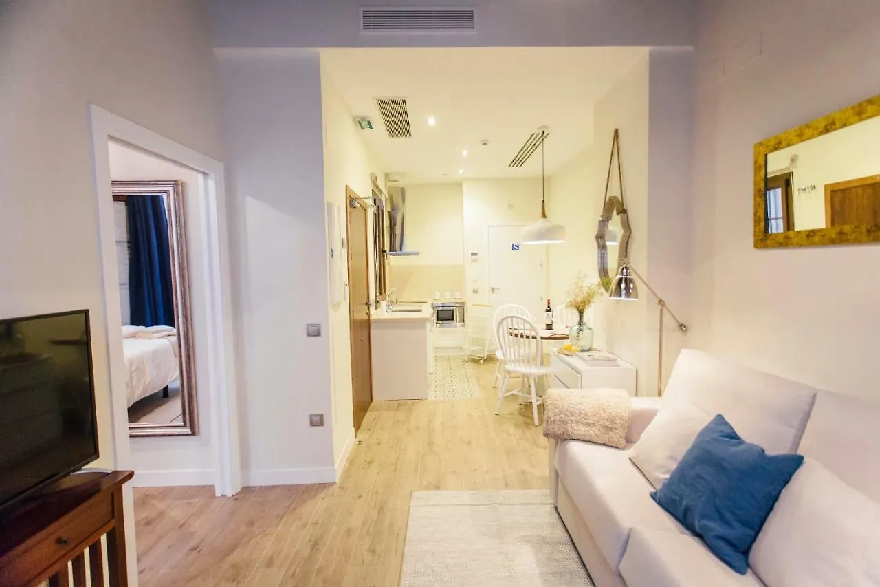 One&Lux Byron Suites Seville Apartment
