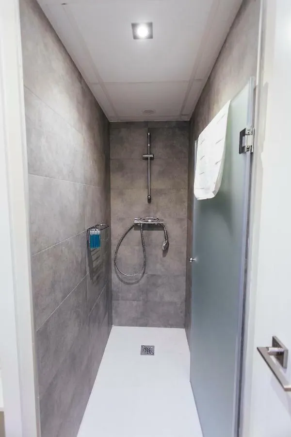 One&Lux Byron Suites Seville 0*,