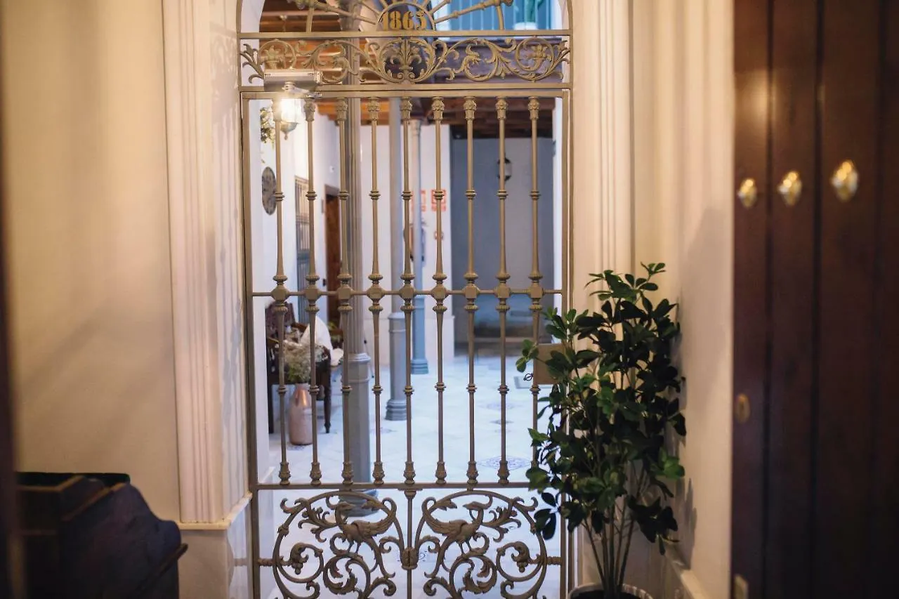 One&Lux Byron Suites Seville