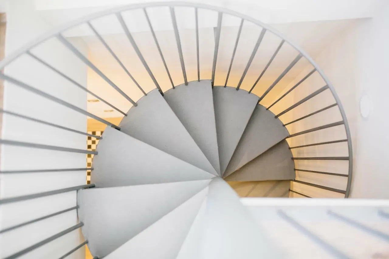 One&Lux Byron Suites Seville