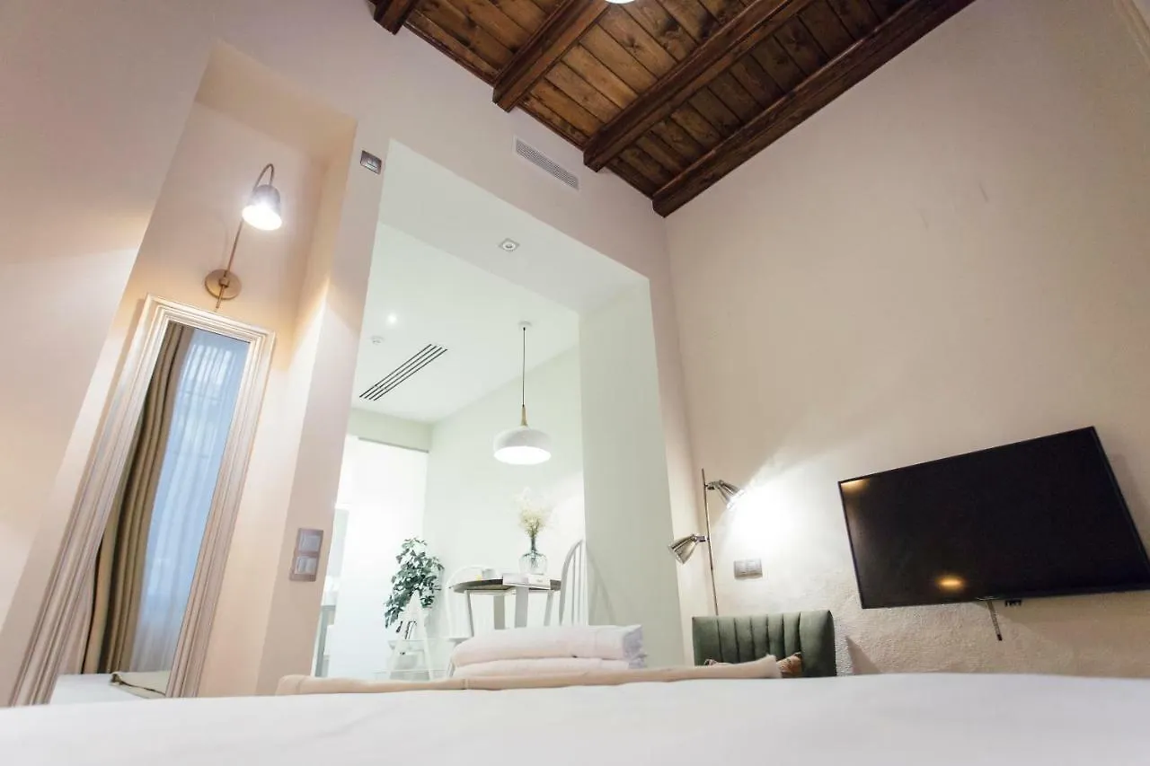 One&Lux Byron Suites Seville