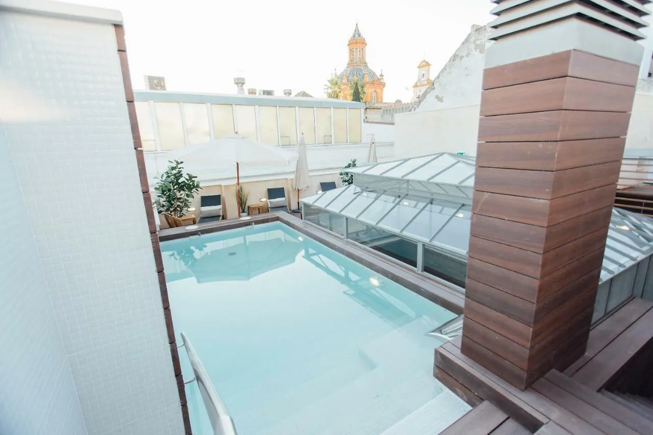 Apartment One&Lux Byron Suites Seville