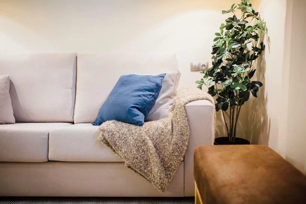 One&Lux Byron Suites Seville Apartment