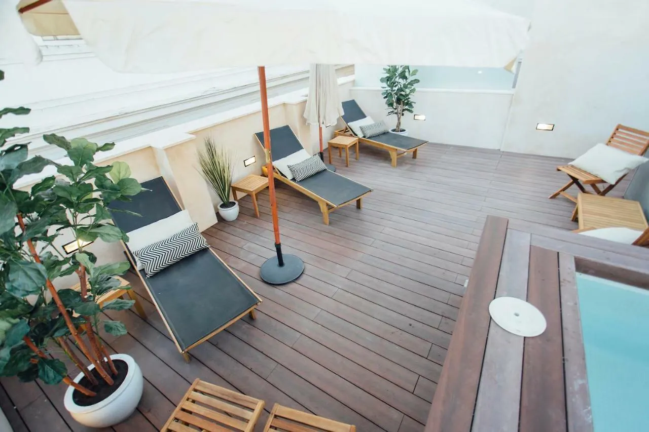 סביליה One&Lux Byron Suites 0*,  ספרד